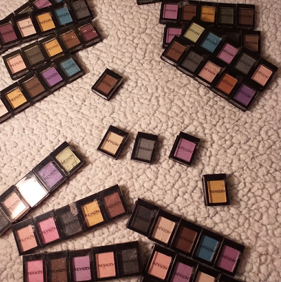 20 pcs. Revlon Colorstay Eyeshadow - Picture 2 of 8